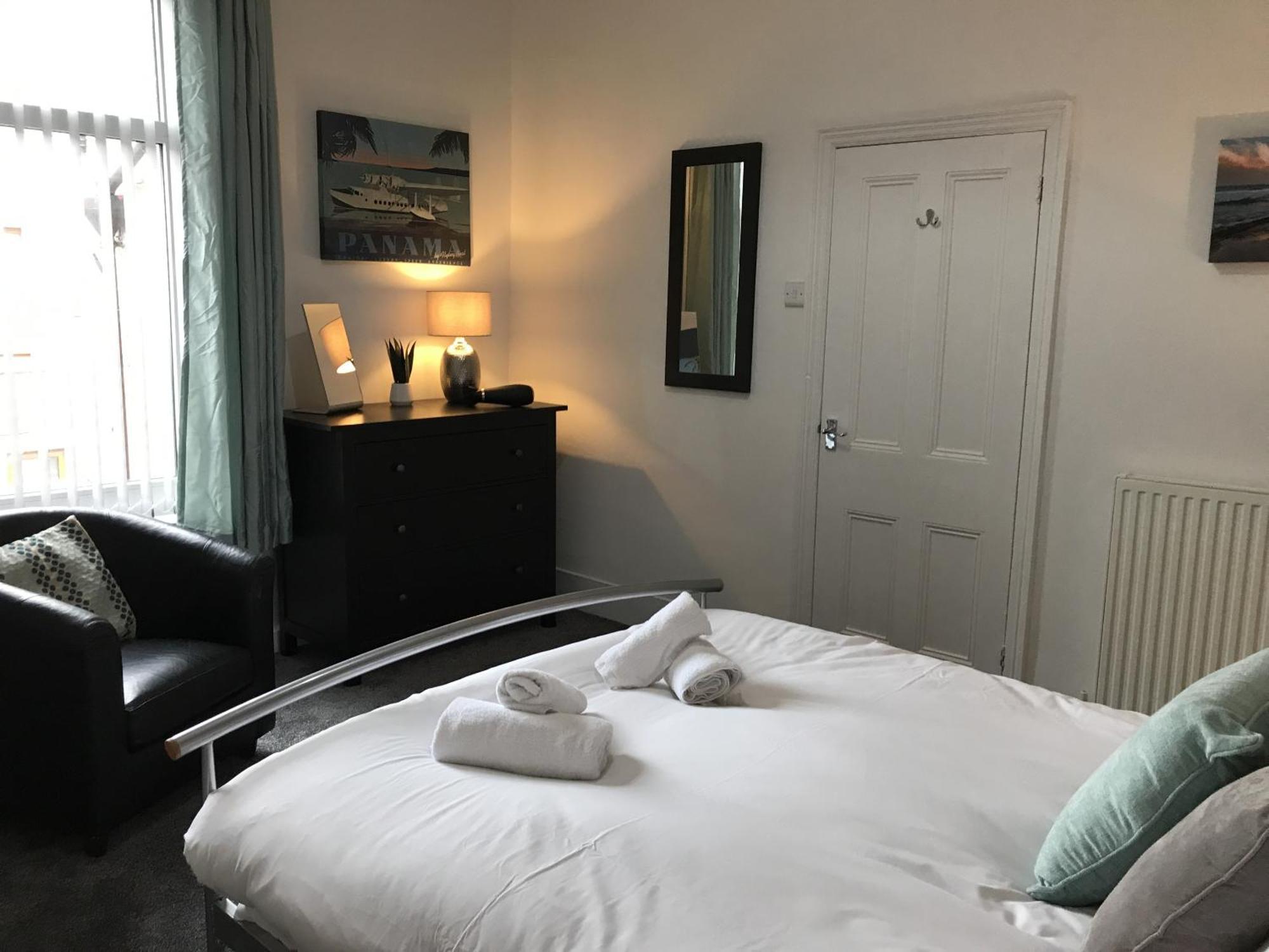 Bright Spacious 3-Bed With Office & Patio, Preston Preston  Extérieur photo