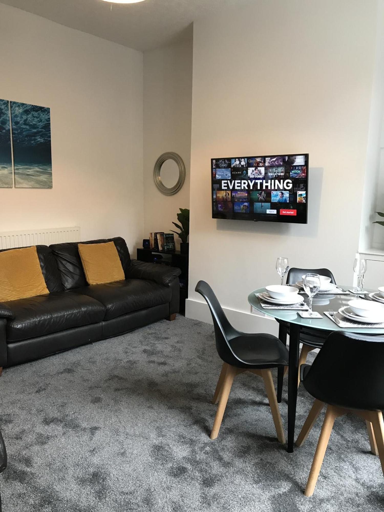 Bright Spacious 3-Bed With Office & Patio, Preston Preston  Extérieur photo