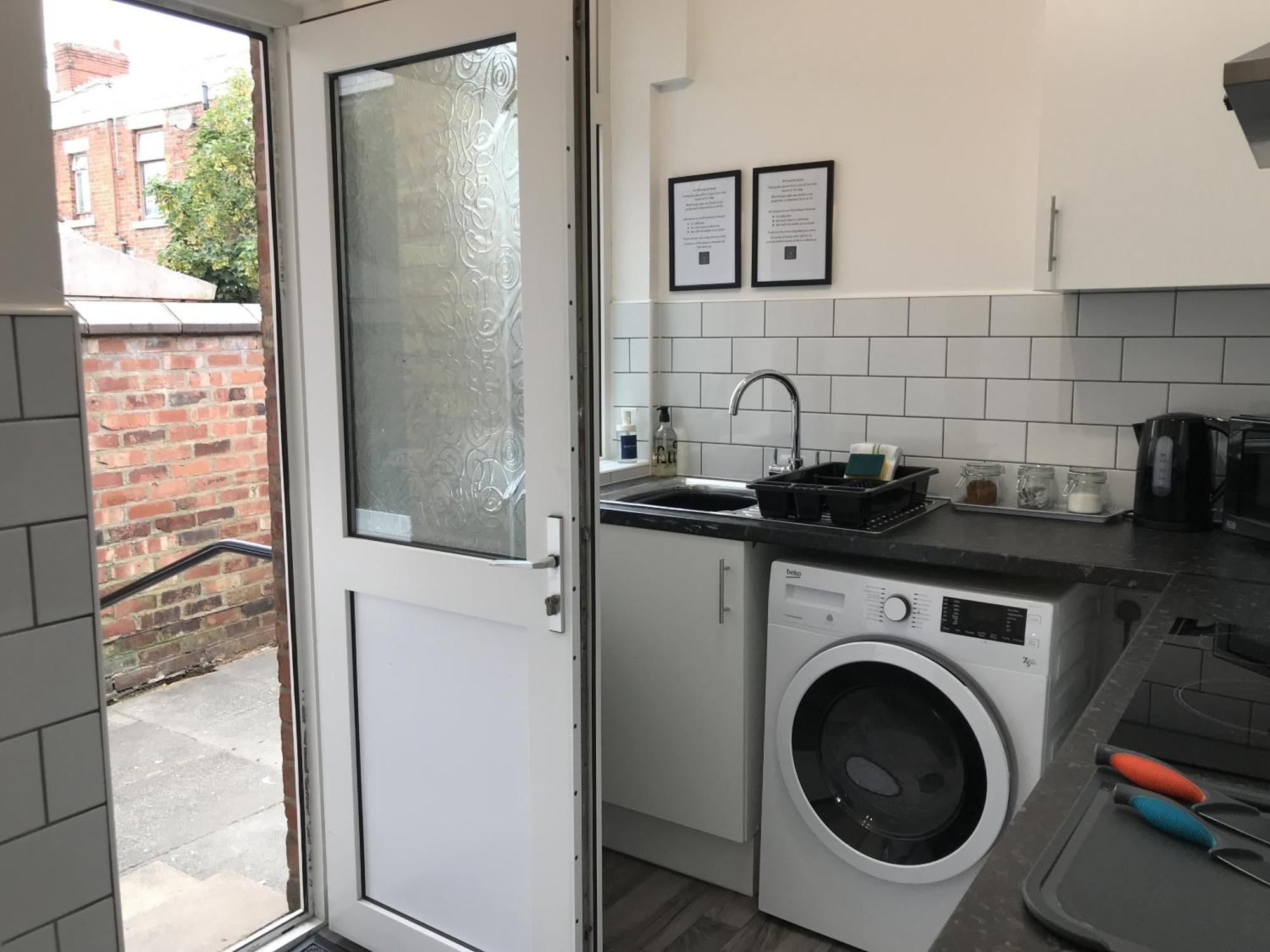Bright Spacious 3-Bed With Office & Patio, Preston Preston  Extérieur photo