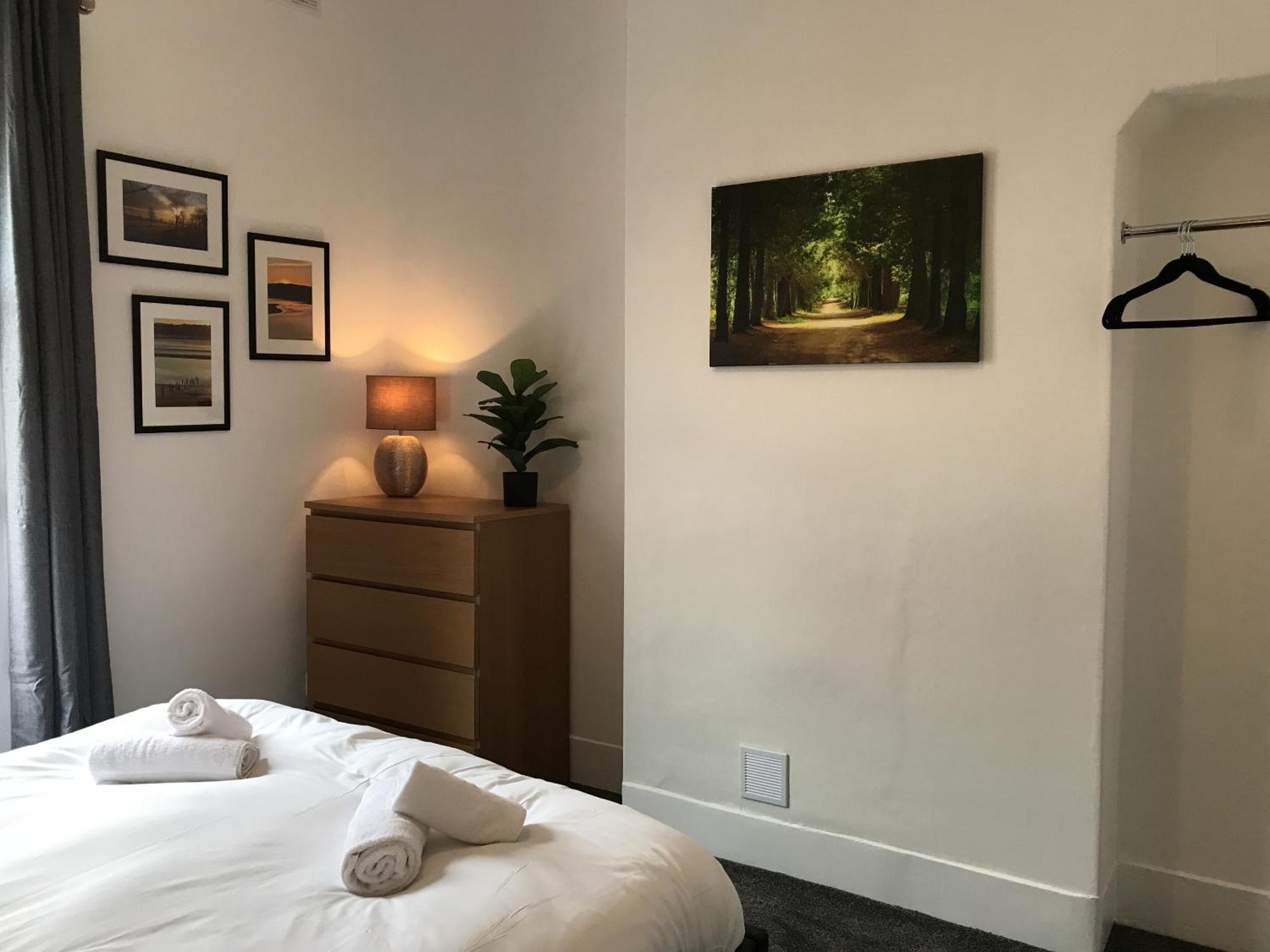Bright Spacious 3-Bed With Office & Patio, Preston Preston  Extérieur photo