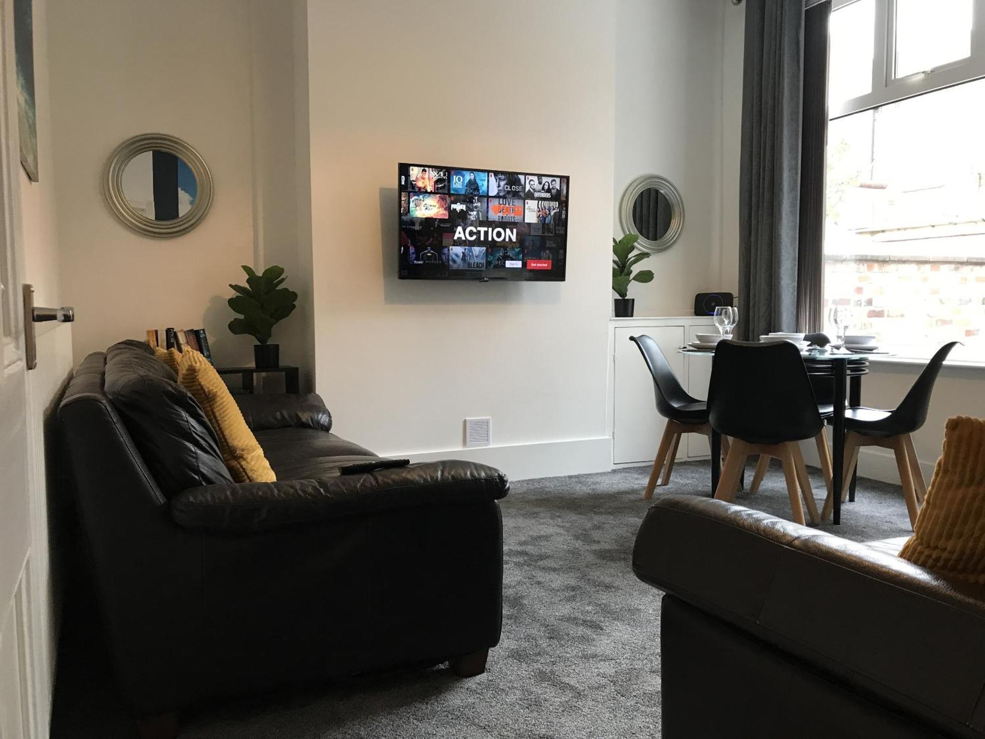 Bright Spacious 3-Bed With Office & Patio, Preston Preston  Extérieur photo