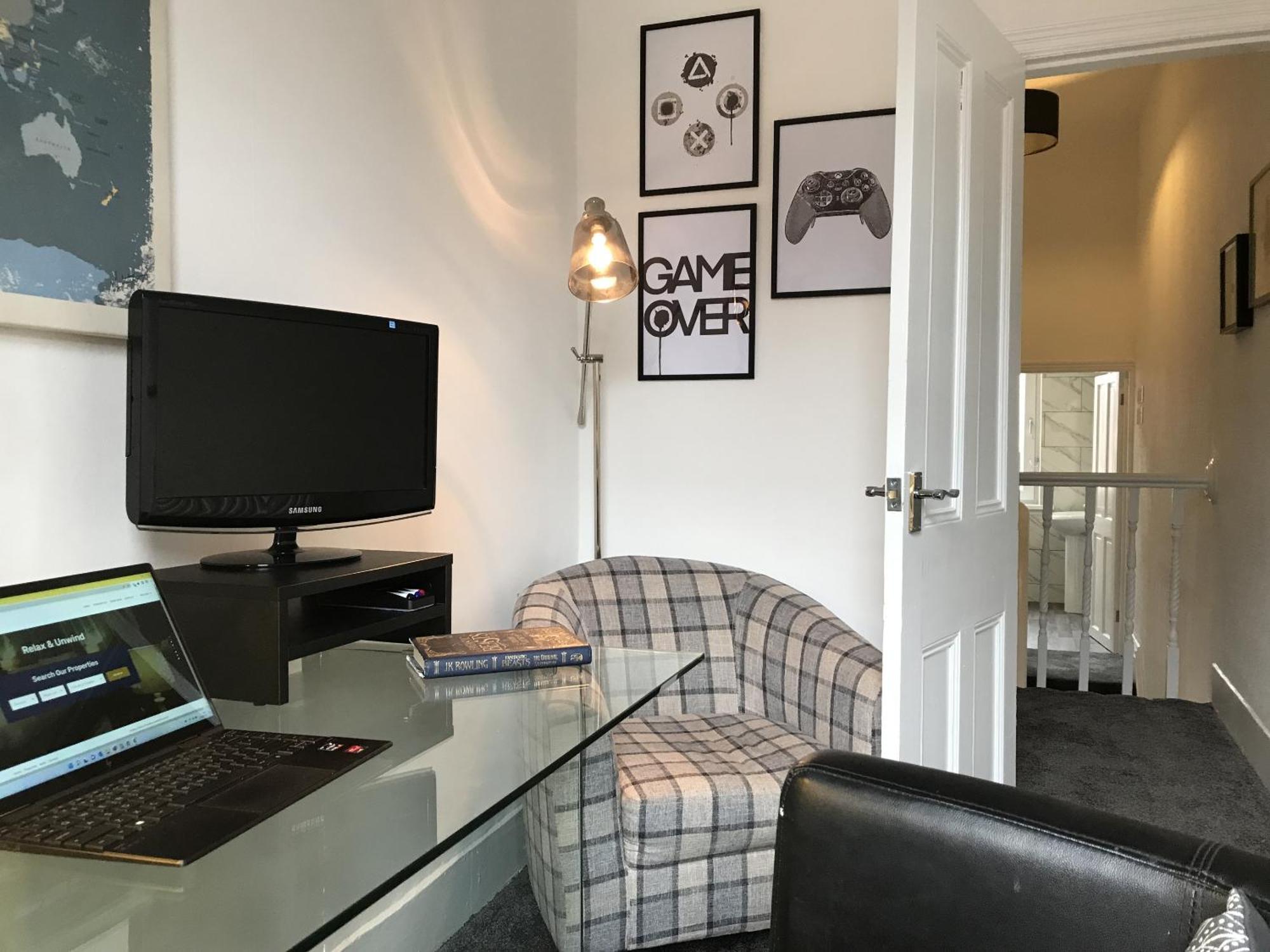 Bright Spacious 3-Bed With Office & Patio, Preston Preston  Extérieur photo