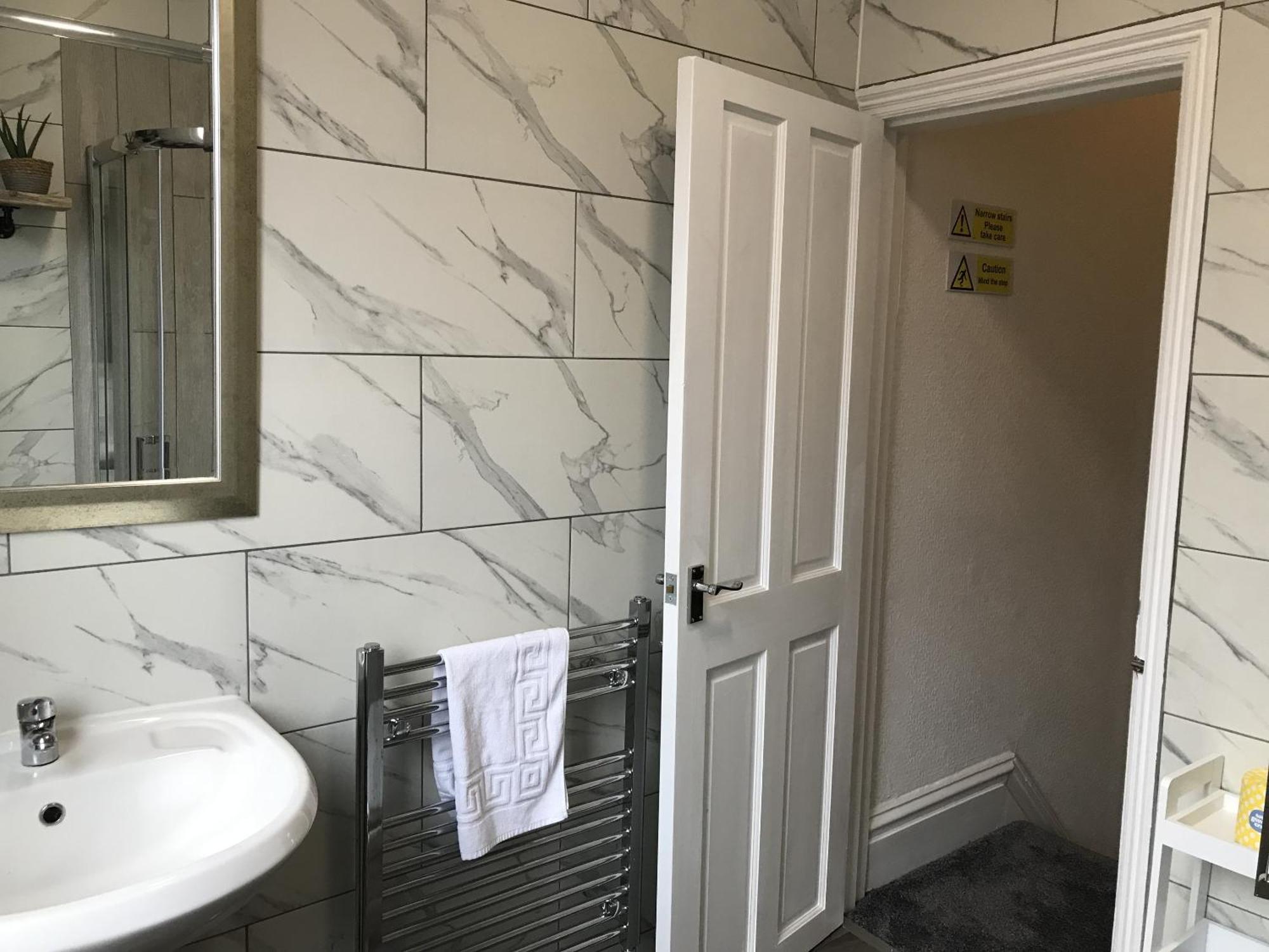 Bright Spacious 3-Bed With Office & Patio, Preston Preston  Extérieur photo