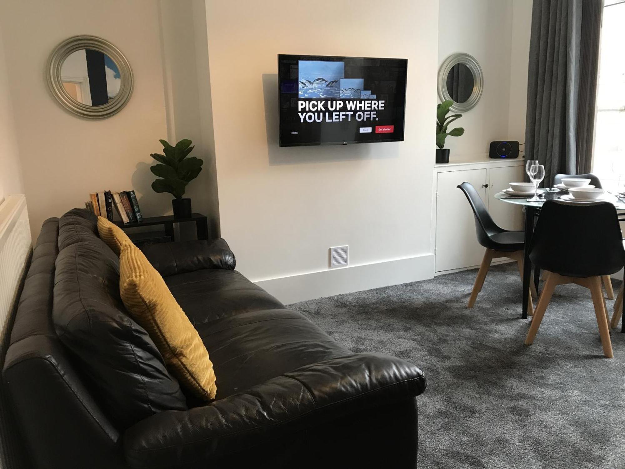 Bright Spacious 3-Bed With Office & Patio, Preston Preston  Extérieur photo